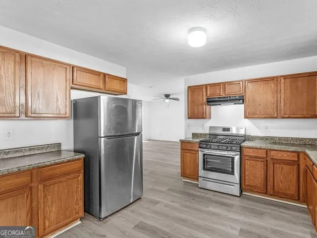 $2,300 | 305 Nunnally Drive, Stockbridge, GA 30281