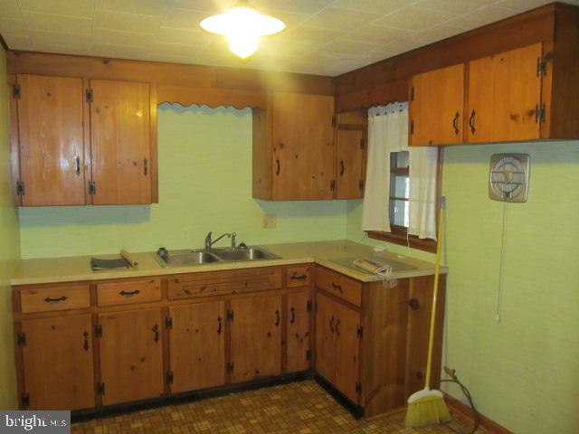 217 St Johns Road Littlestown, PA 17340 - Photo 7 of 23