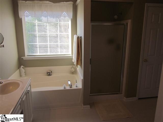 507 Waterstone Way Simpsonville, SC 29680 - Photo 14 of 25 Gallery Image 14