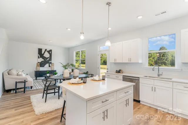 $379,990 | 3031 Breslin Street, Charlotte, NC 28214