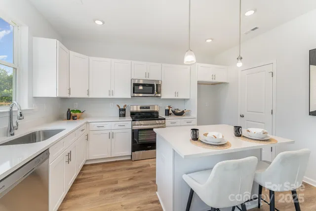 $379,990 | 3031 Breslin Street, Charlotte, NC 28214