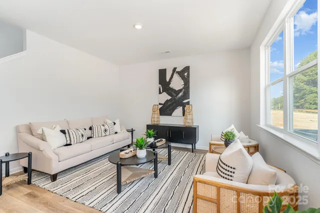 $379,990 | 3031 Breslin Street, Charlotte, NC 28214