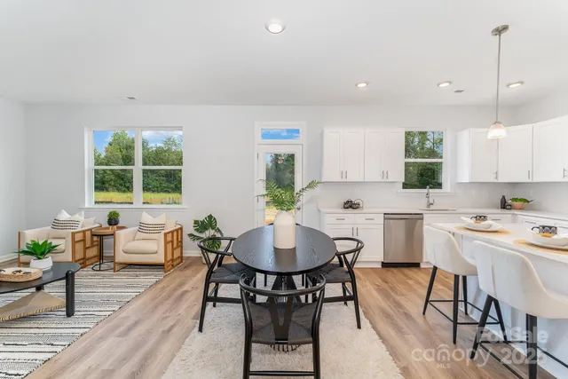 $379,990 | 3031 Breslin Street, Charlotte, NC 28214