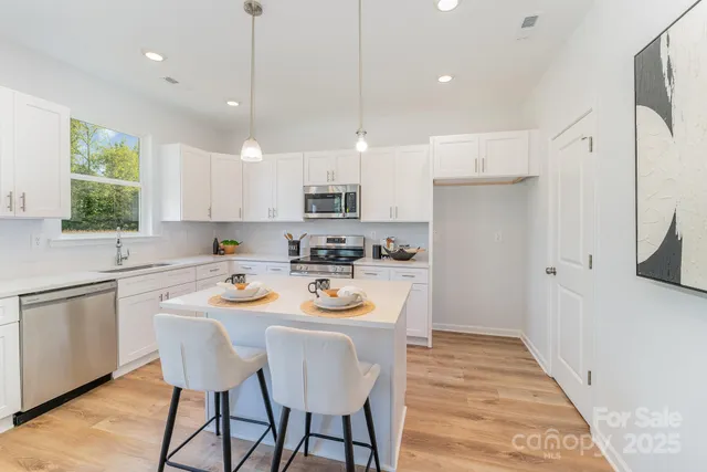 $379,990 | 3031 Breslin Street, Charlotte, NC 28214