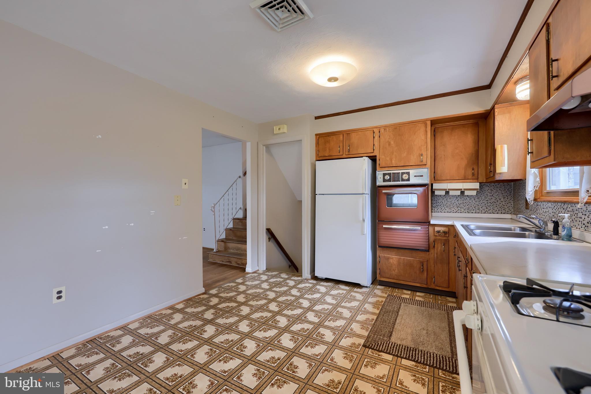308 Ruth Drive York, PA 17403 - Photo 13 of 36 Gallery Image 13
