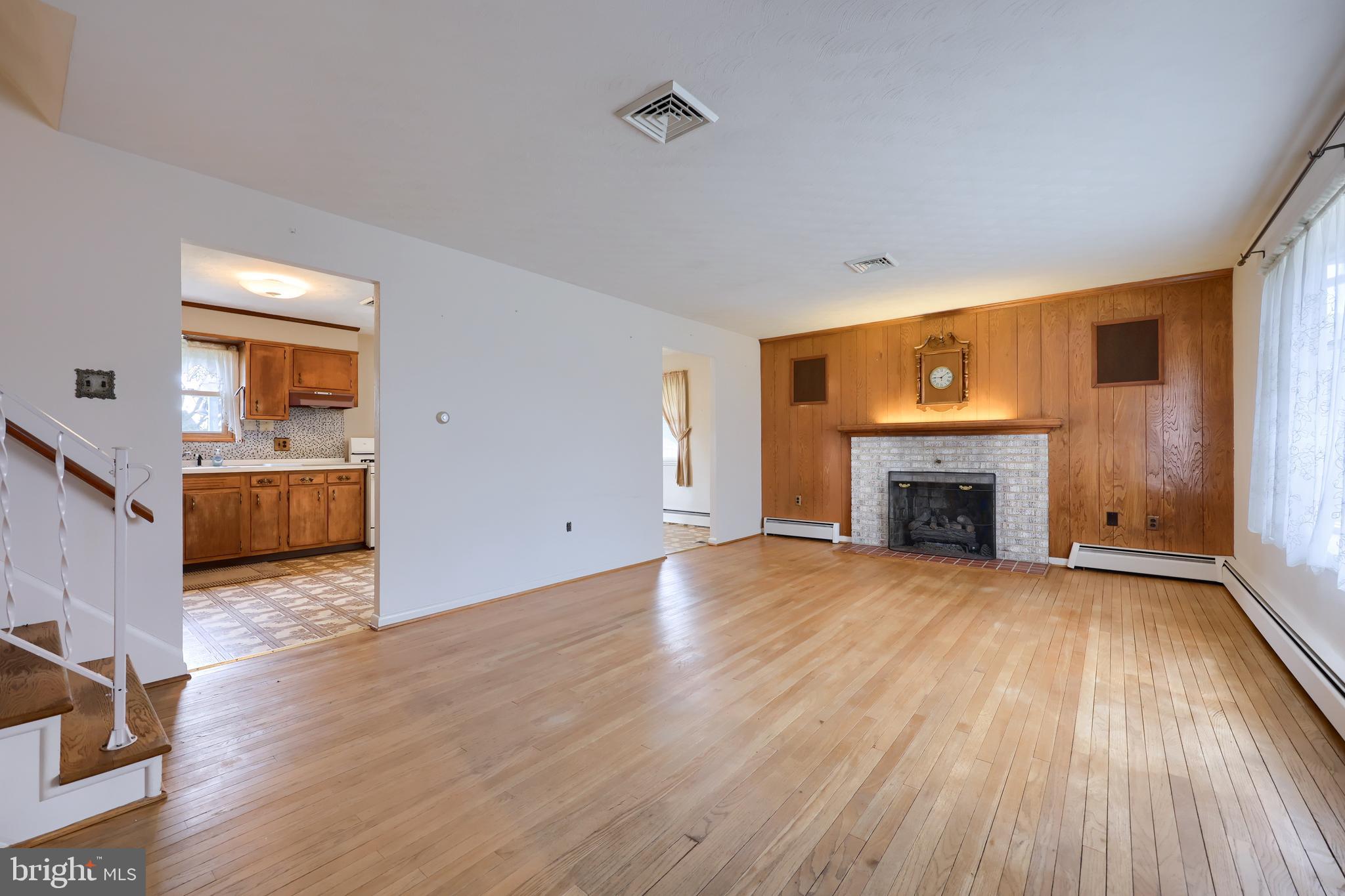 308 Ruth Drive York, PA 17403 - Photo 5 of 36 Gallery Image 5
