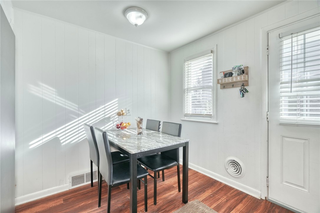 232 Fielding Road Greece, NY 14626 - Photo 3 of 36