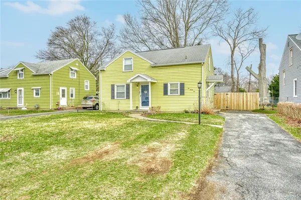 $179,900 | 232 Fielding Road, Greece, NY 14626