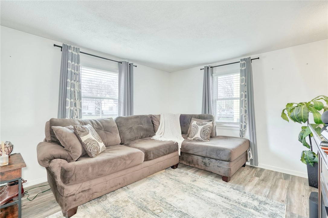 232 Fielding Road Greece, NY 14626 - Photo 7 of 36