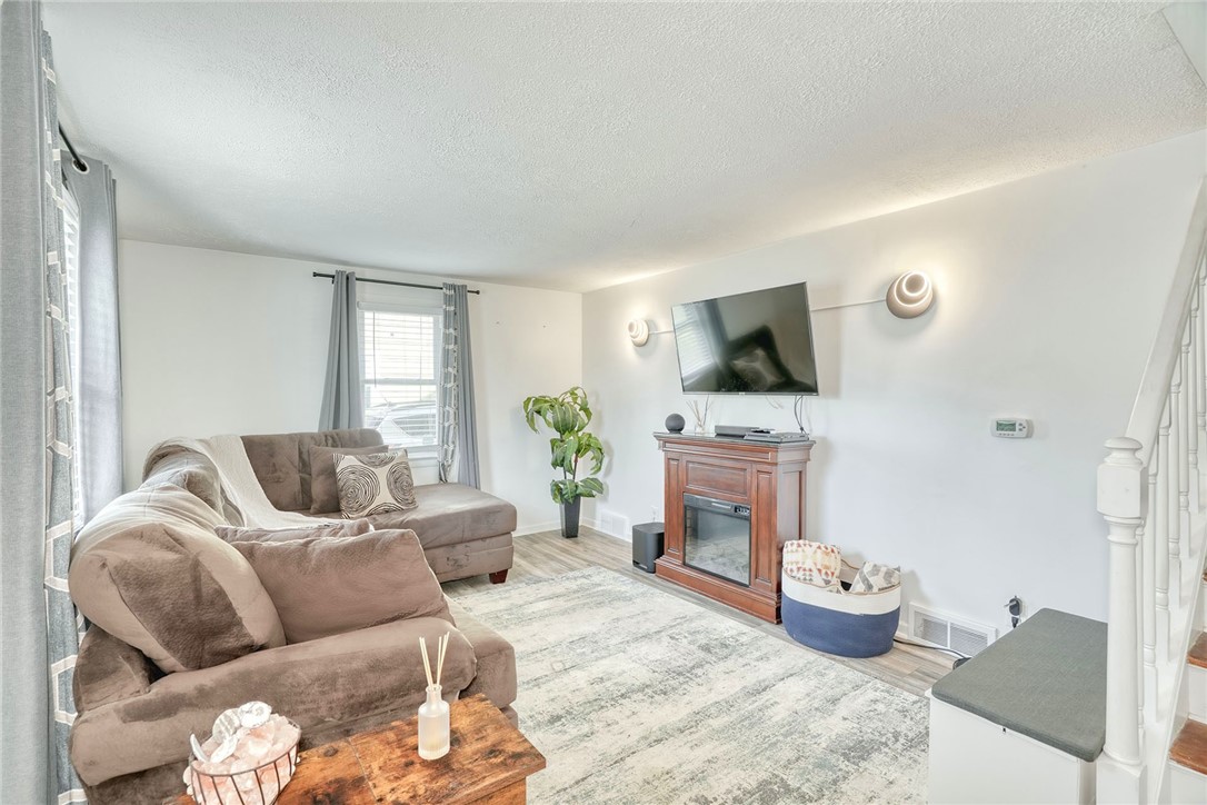 232 Fielding Road Greece, NY 14626 - Photo 8 of 36