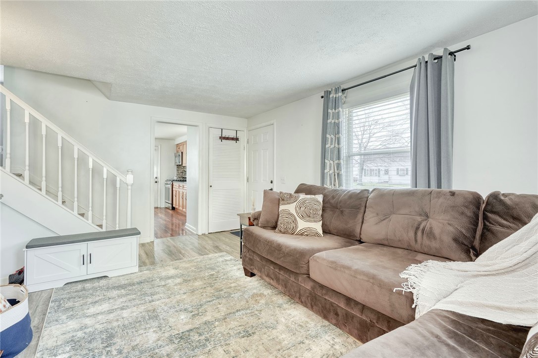 232 Fielding Road Greece, NY 14626 - Photo 9 of 36