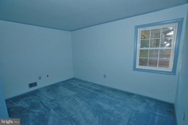 15216 Watergate Road Silver Spring, MD 20905 - Photo 11 of 29 Bedroom #3