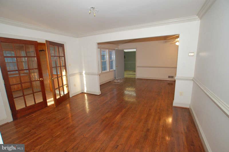 15216 Watergate Road Silver Spring, MD 20905 - Photo 17 of 29 Dining Room