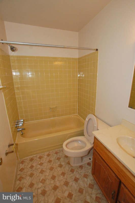 15216 Watergate Road Silver Spring, MD 20905 - Photo 18 of 29 Full Bath #2
