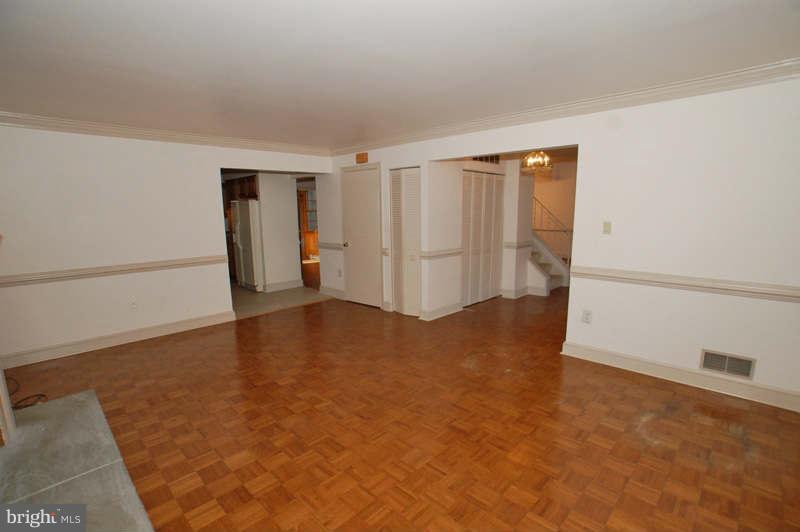 15216 Watergate Road Silver Spring, MD 20905 - Photo 19 of 29 Family Room
