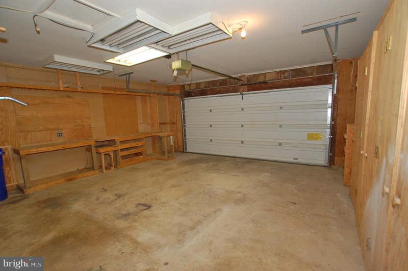 15216 Watergate Road Silver Spring, MD 20905 - Photo 22 of 29 Garage