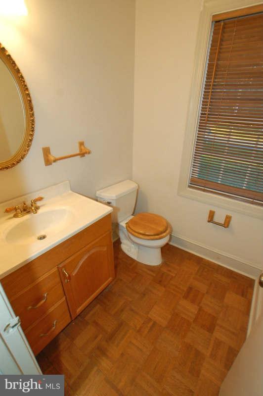 15216 Watergate Road Silver Spring, MD 20905 - Photo 6 of 29 Half Bath
