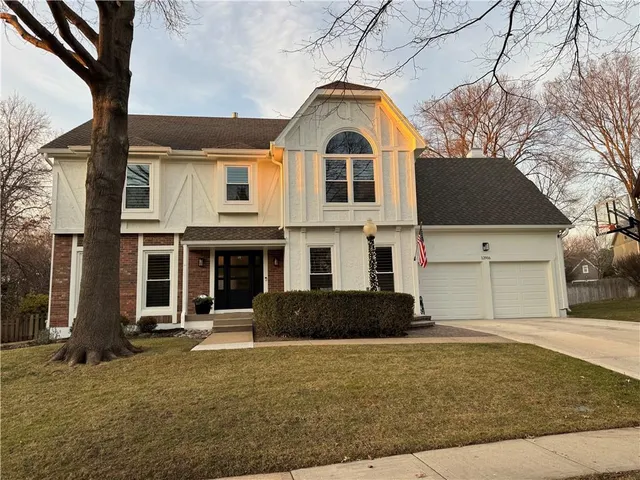 $700,000 | 12916 Rosewood Street, Leawood, KS 66209