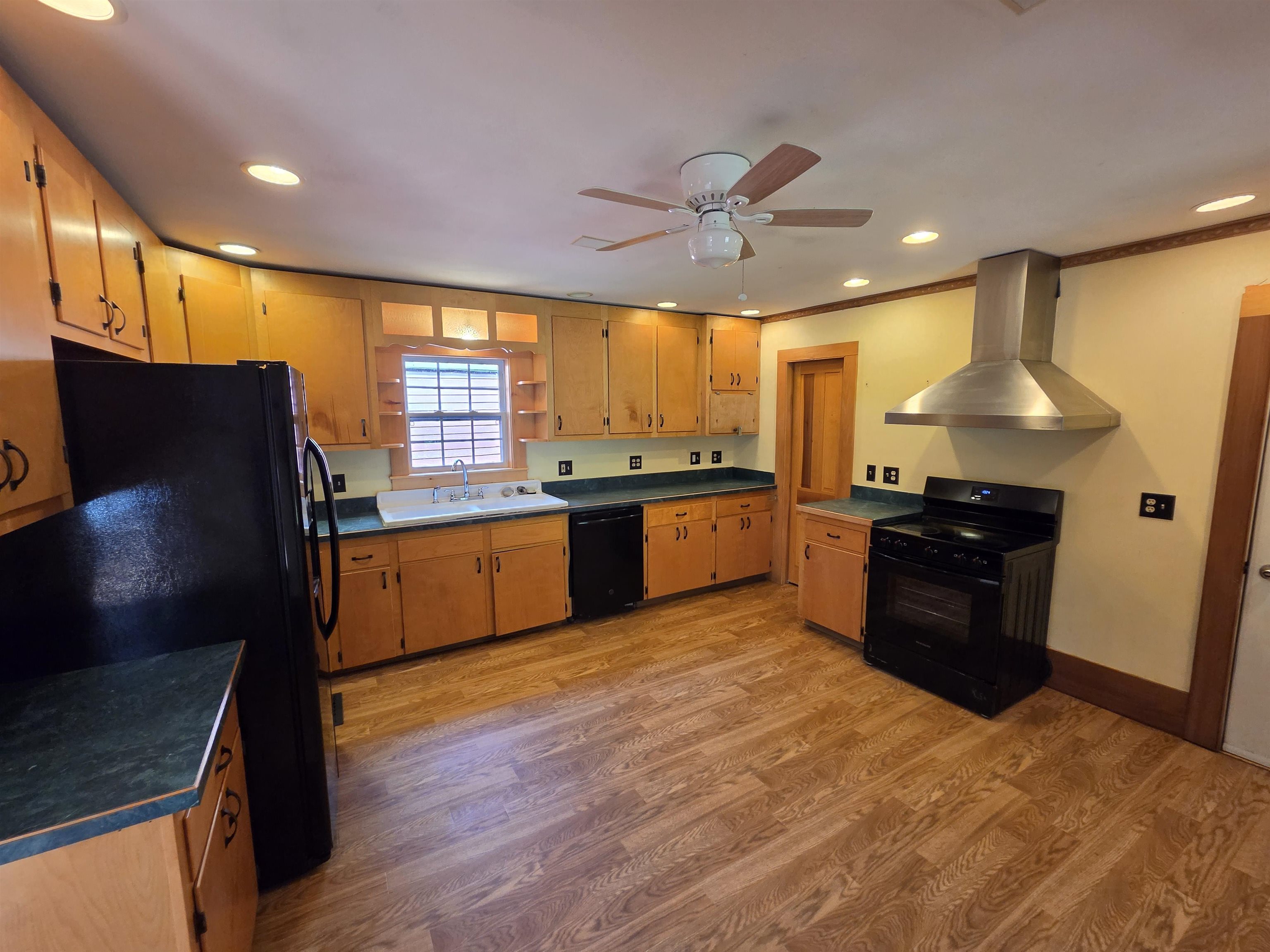 128 Elm Street Cabot, VT 05647 - Photo 4 of 42