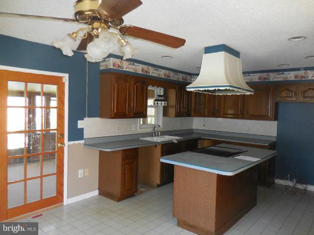 6918 Yale Road Baltimore, MD 21220 - Photo 2 of 17 Kitchen