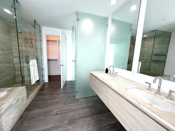 $3,995 | 2900 Northeast 7th Avenue, Unit 808, Miami, FL 33137