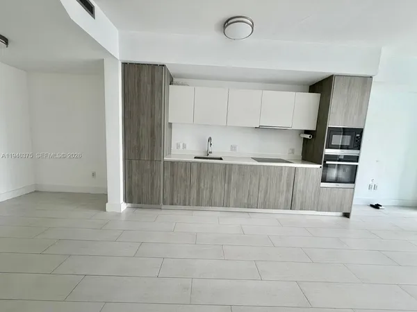 $3,995 | 2900 Northeast 7th Avenue, Unit 808, Miami, FL 33137