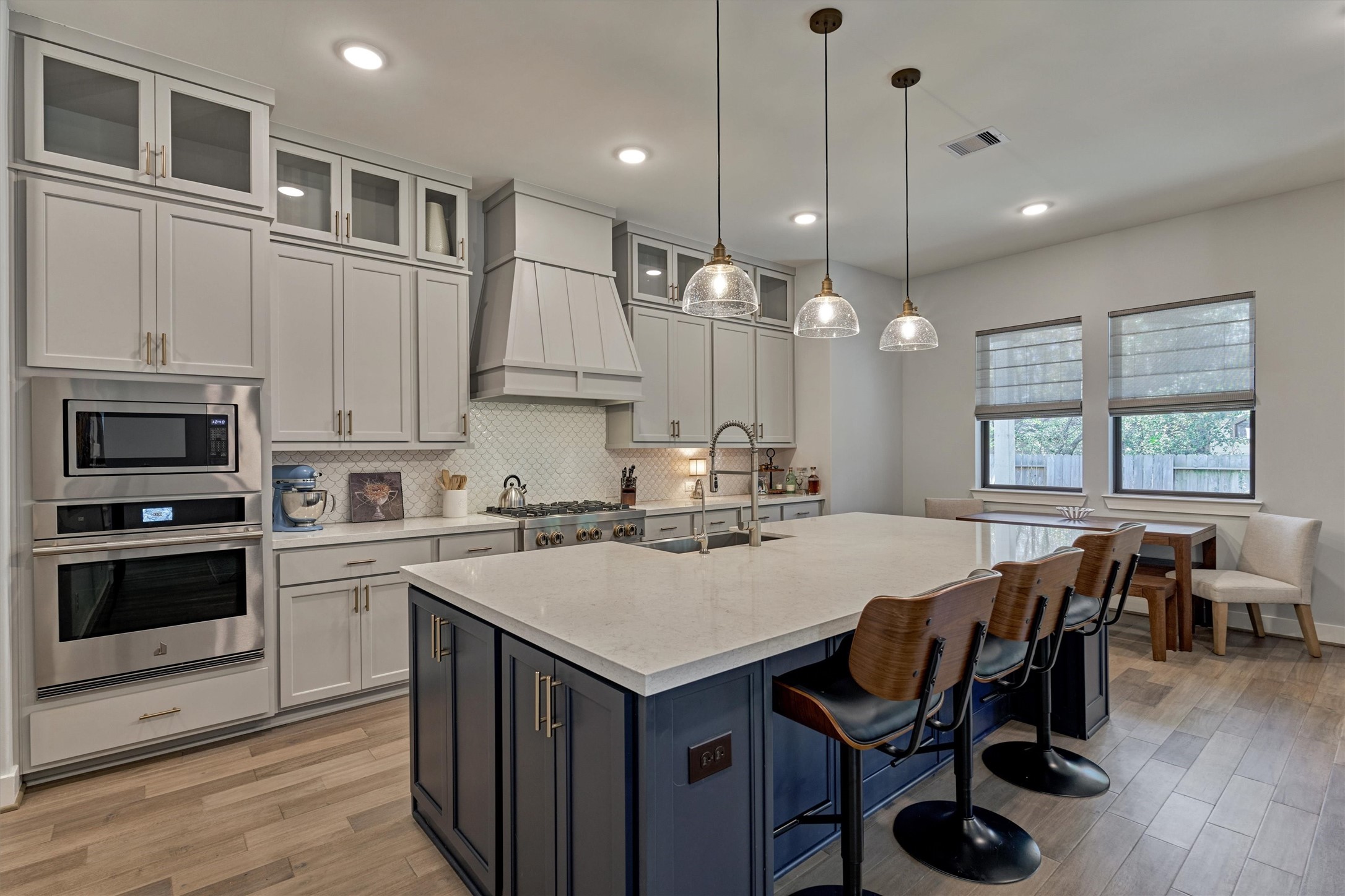 2 Honeycomb Ridge Place Spring, TX 77380 - Photo 12 of 36