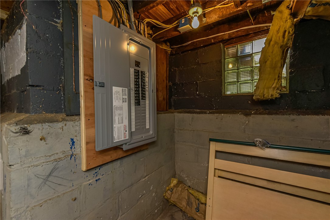 107 Parkside Avenue Rochester, NY 14609 - Photo 31 of 37