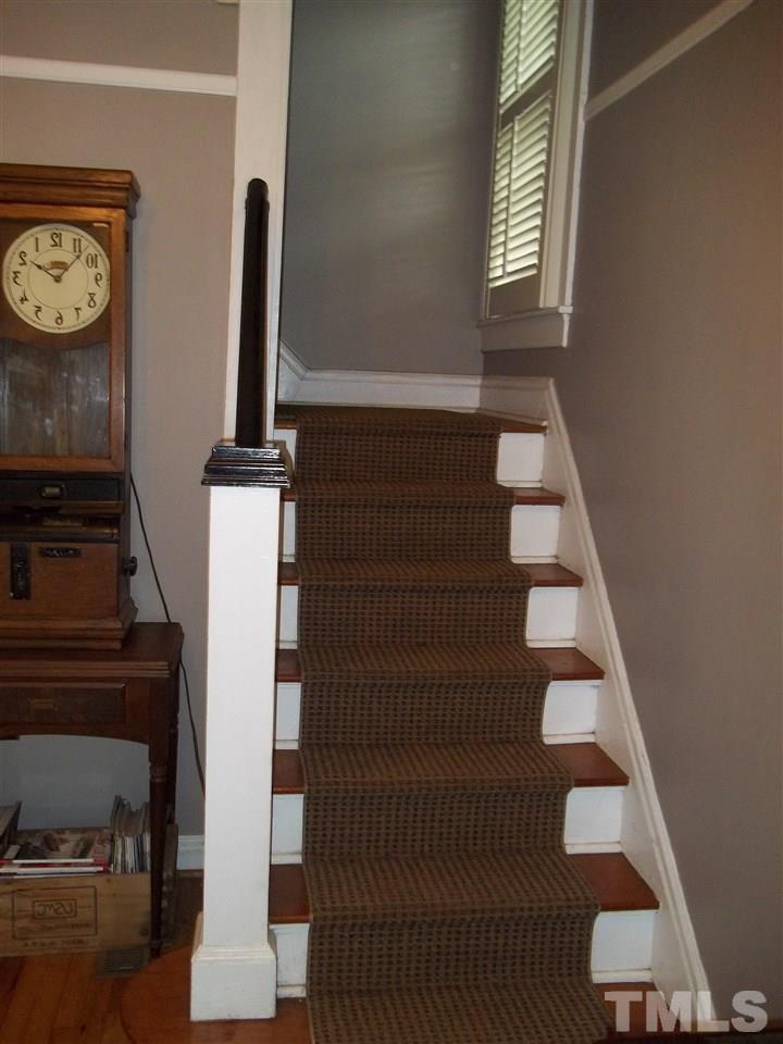 507 Cleveland Street Raleigh, NC 27605 - Photo 11 of 25 a view of entryway with workspace