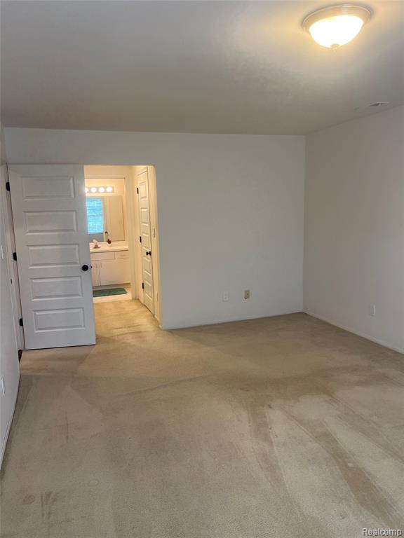 29726 Pine Ridge Circle Farmington, MI 48331 - Photo 10 of 25