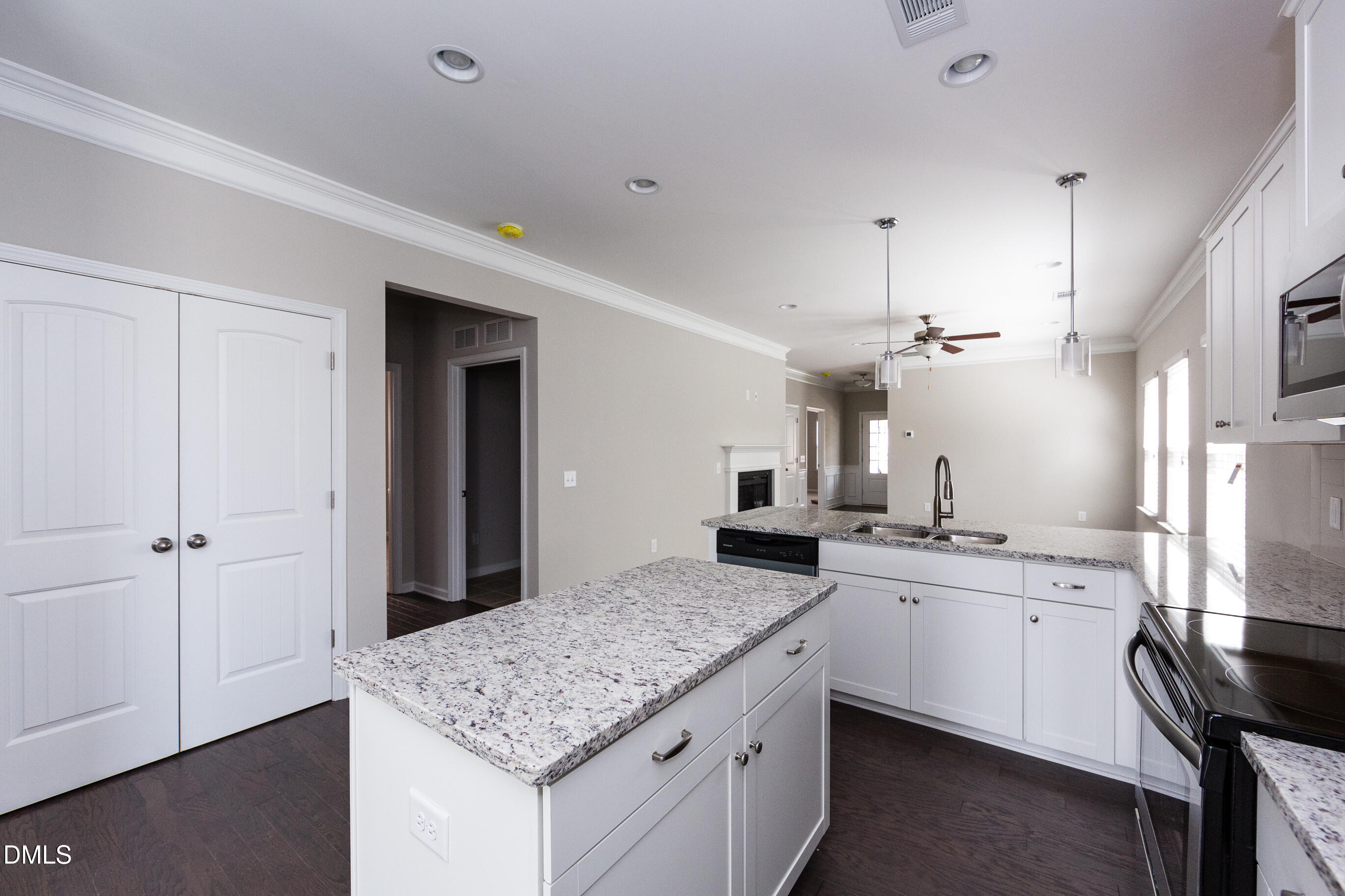 2915 Lemon Springs Road Sanford, NC 27332 - Photo 9 of 26