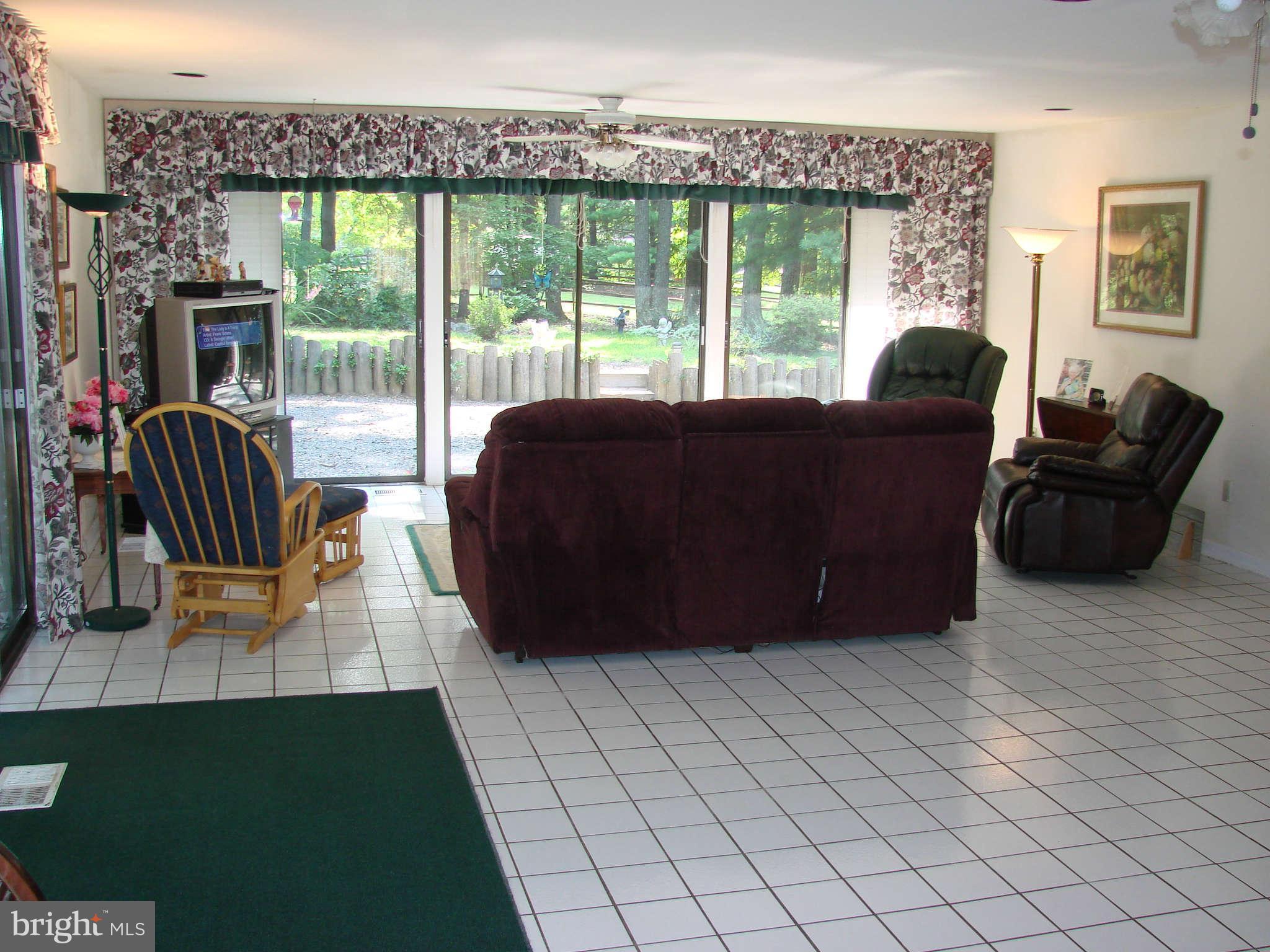 11461 Bears Den Road Marshall, VA 20115 - Photo 19 of 29 Family Room