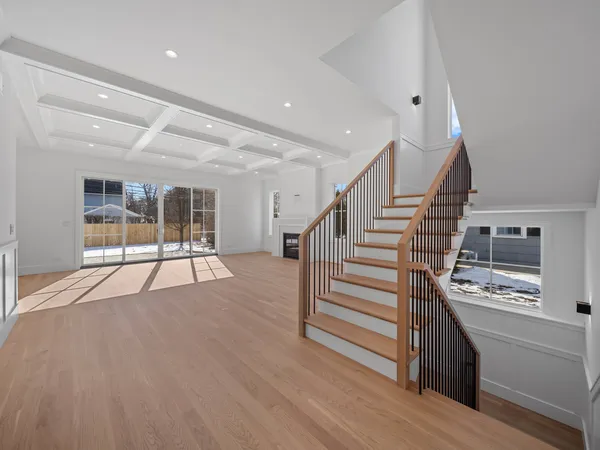 $2,399,000 | 2009 Robincrest Lane, Glenview, IL 60025