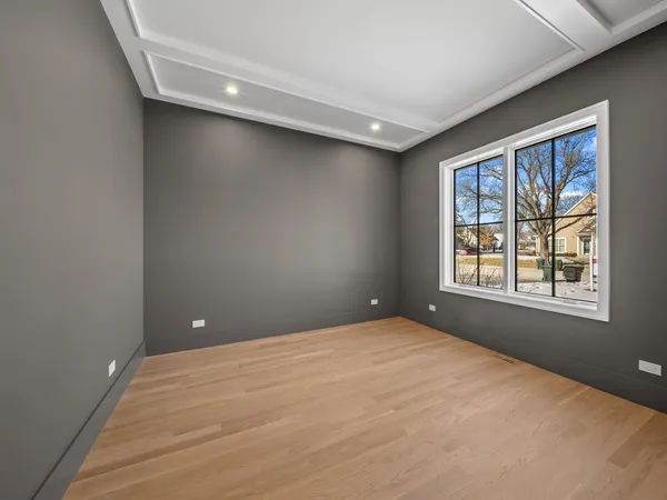 $2,399,000 | 2009 Robincrest Lane, Glenview, IL 60025