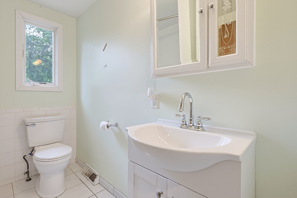19 Indian Road Holbrook, MA 02343 - Photo 15 of 24