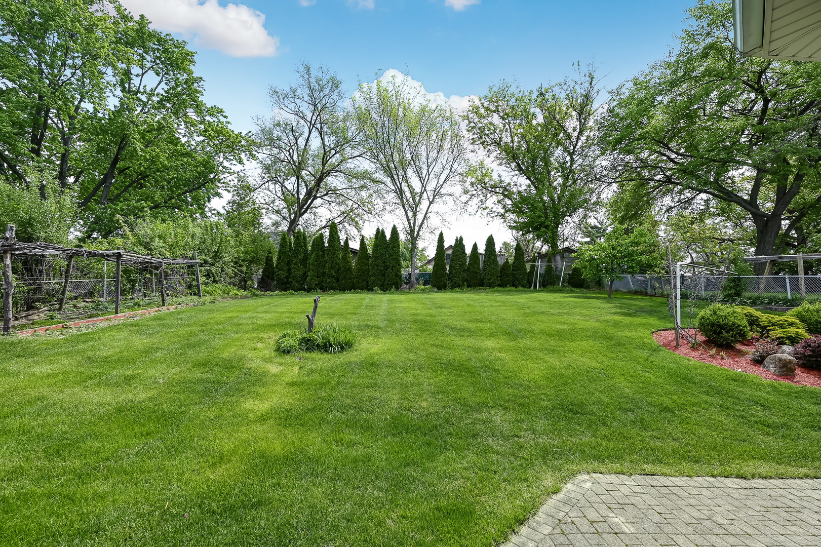 8827 Palisades Road Burr Ridge, IL 60527 - Photo 33 of 35 a view of a park with large trees