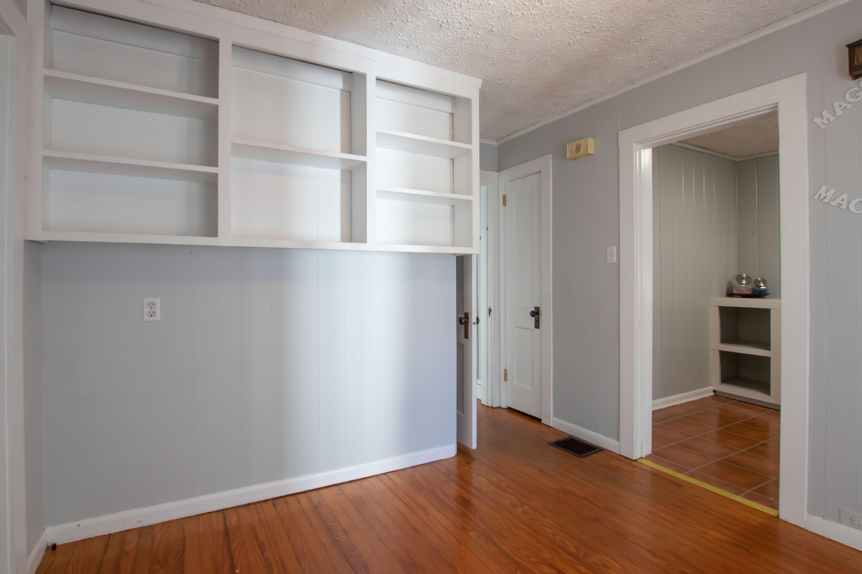 359 Crossway Road Bristol, VA 24201 - Photo 18 of 35 Office