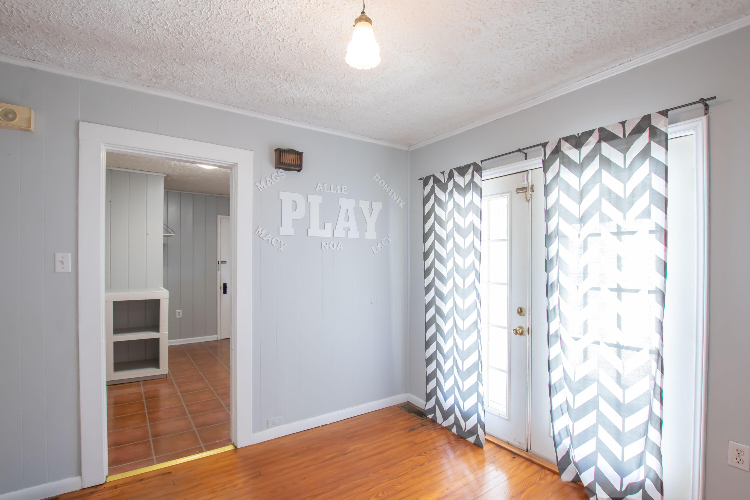 359 Crossway Road Bristol, VA 24201 - Photo 19 of 35 Office