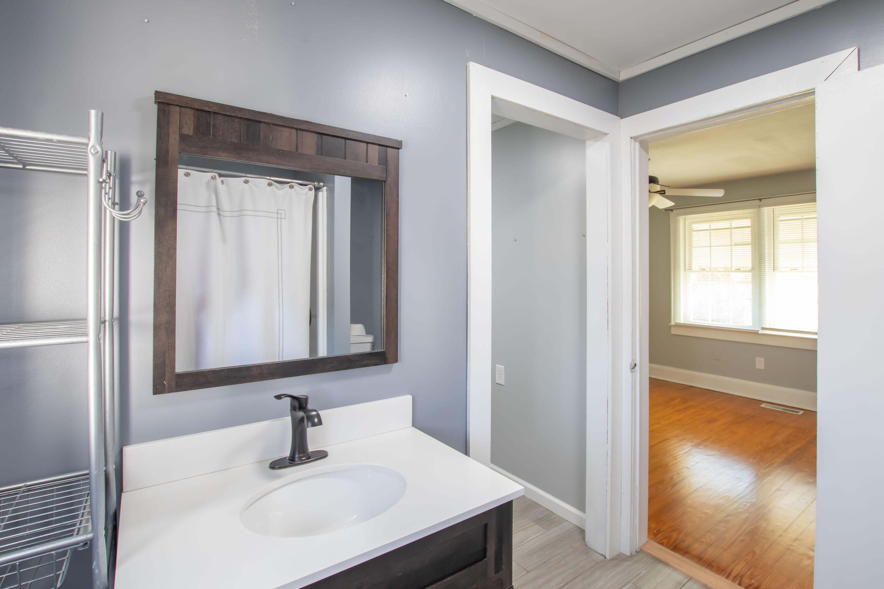 359 Crossway Road Bristol, VA 24201 - Photo 23 of 35 Primary Bath