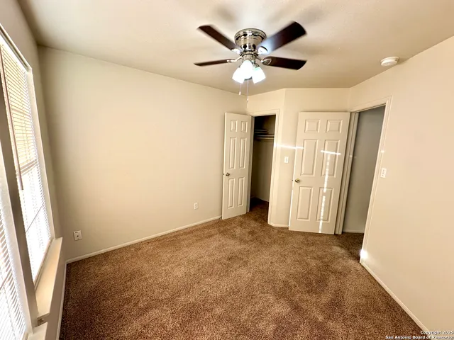 $2,100 | 22230 Goldcrest Run, San Antonio, TX 78258