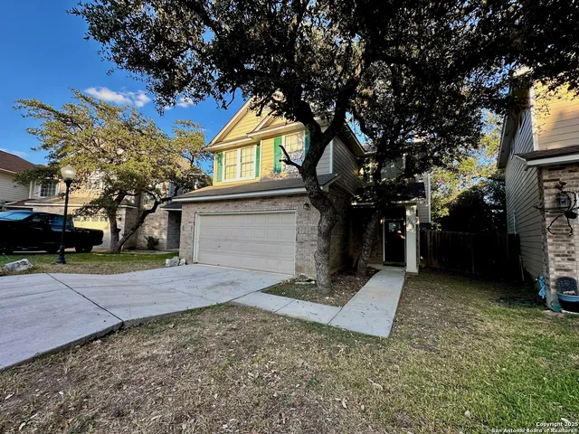 $2,100 | 22230 Goldcrest Run, San Antonio, TX 78258
