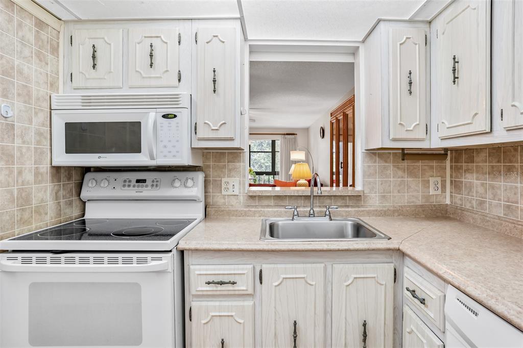 11485 Oakhurst Road, Unit 200306 Largo, FL 33774 - Photo 8 of 54