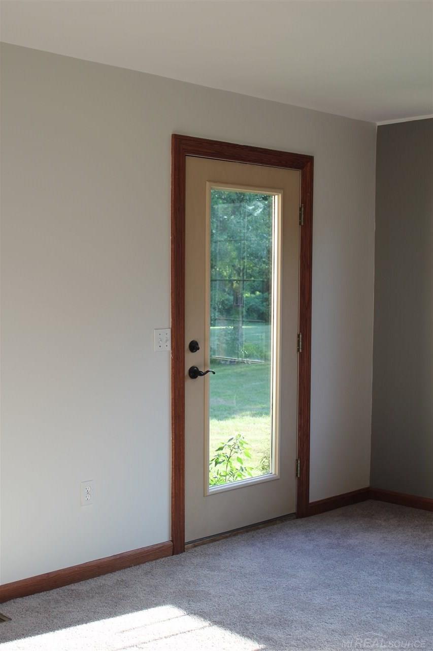 21401 Armada Ridge Road Armada, MI 48005 - Photo 11 of 22 31355433-10.JPG