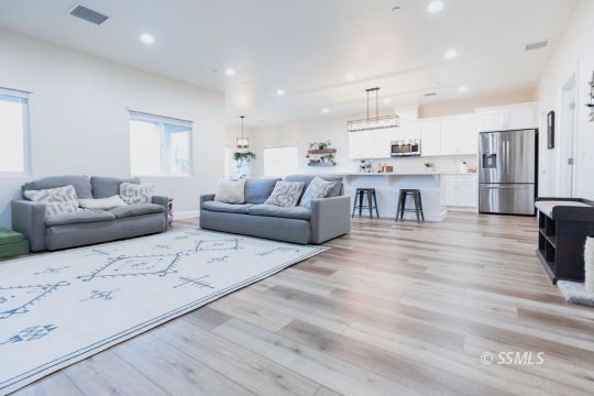 1033 Ocean Avenue Ridgecrest, CA 93555 - Photo 8 of 32