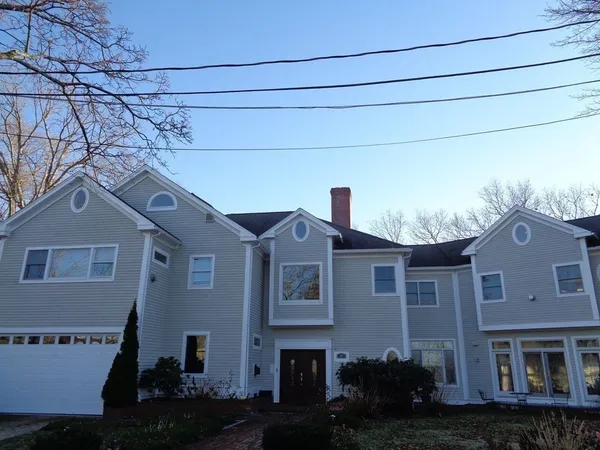 $1,700 | 36 Sunhill Lane, Unit G, Newton, MA 02459