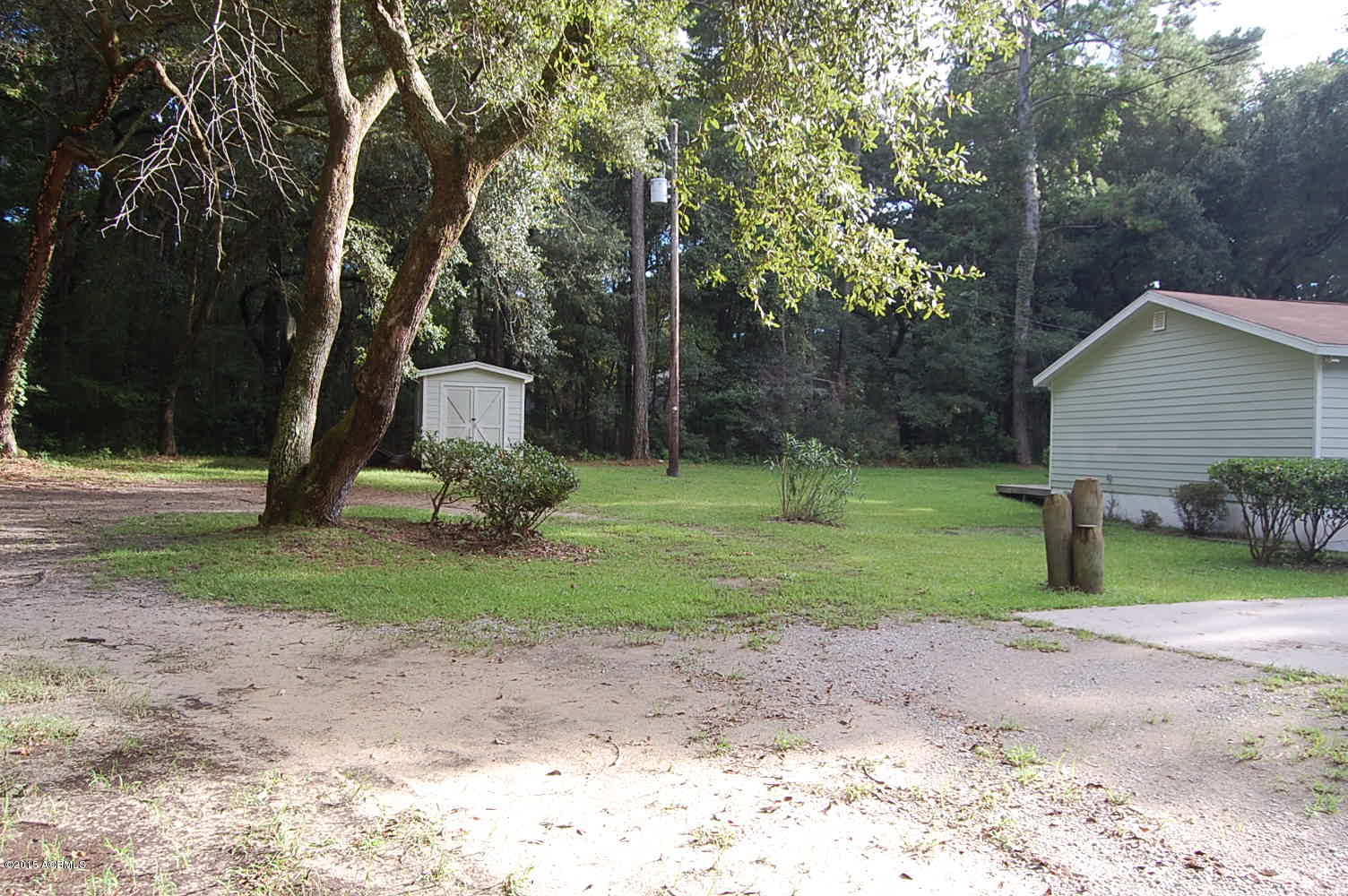 93 Springfield Road Beaufort, SC 29907 - Photo 5 of 41 DSC_0690