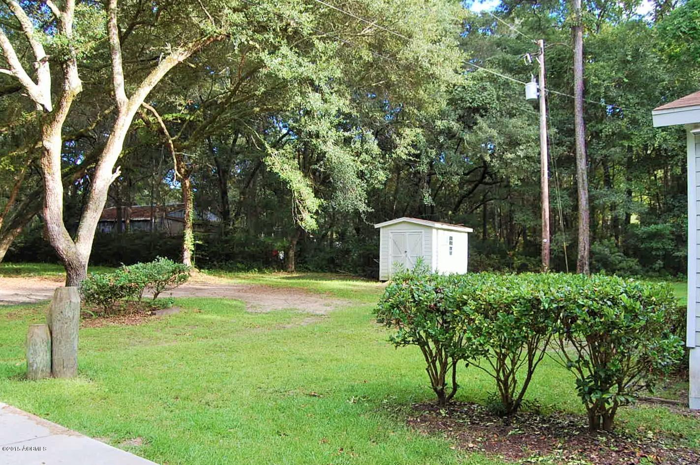 93 Springfield Road Beaufort, SC 29907 - Photo 6 of 41 DSC_0692