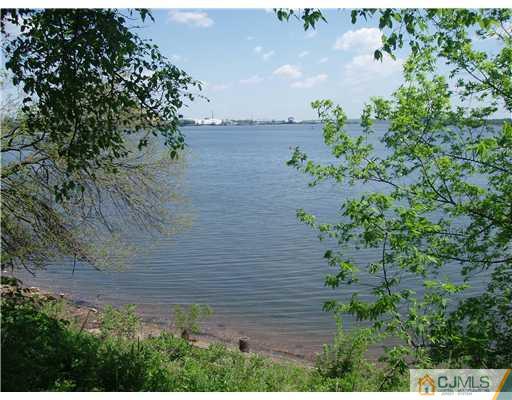 392 Cliff Road Sewaren, NJ 07077 - Photo 10 of 13