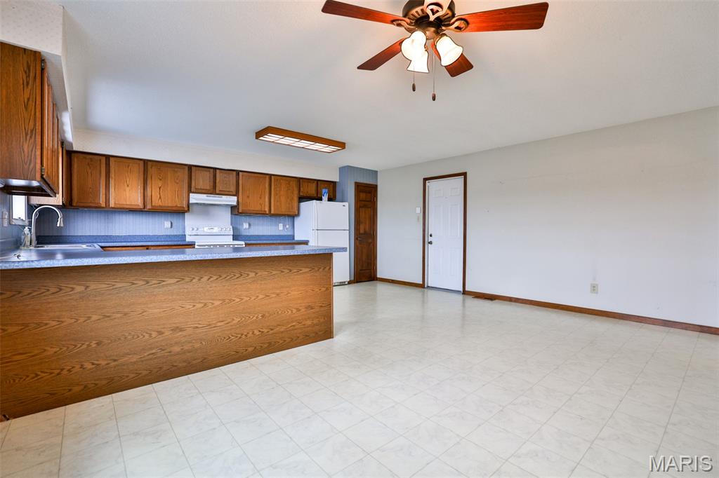 1607 Thunderbird Lane Belleville, IL 62221 - Photo 11 of 42