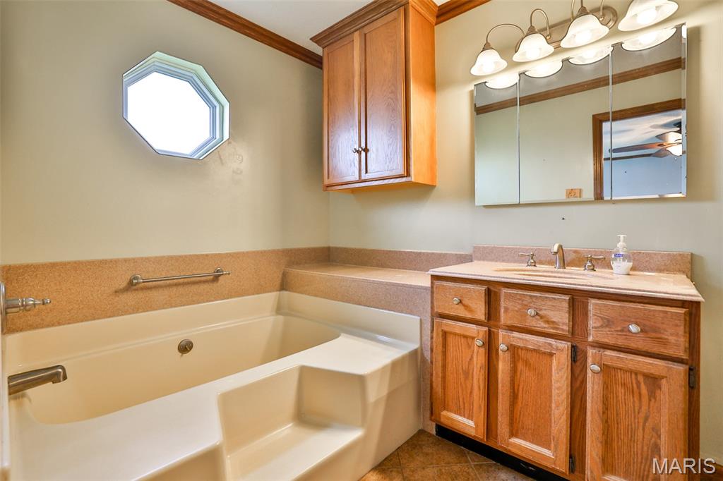 1607 Thunderbird Lane Belleville, IL 62221 - Photo 23 of 42